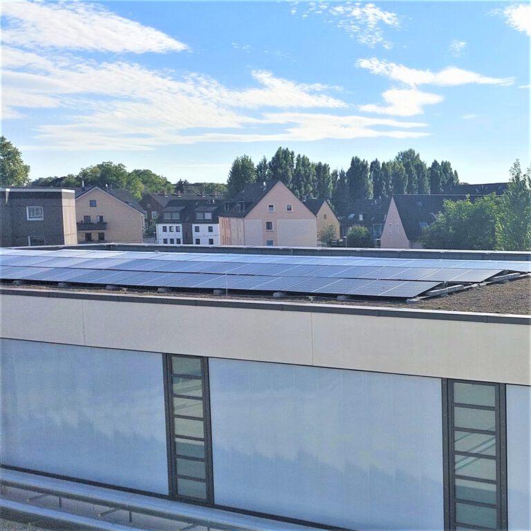 GRÜNE fordern maximale Nutzung der städtischen Gebäudedachflächen für Photovoltaik